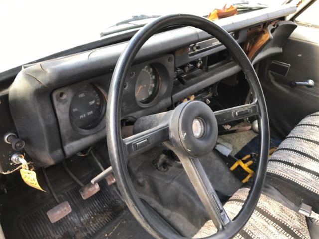 1972 White/Black Toyota Land Cruiser Wagon