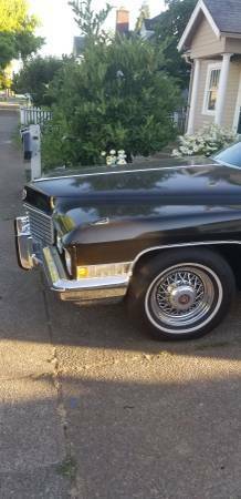 1972 Black Cadillac Fleetwood