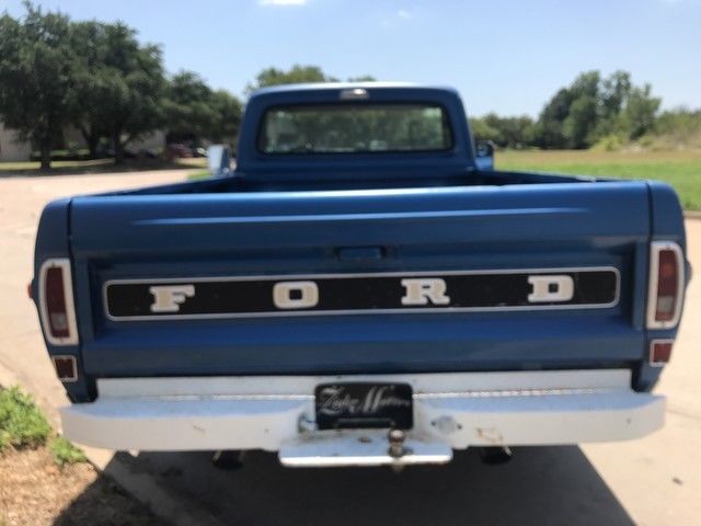 1972 Blue Ford F-100 Pickup Truck