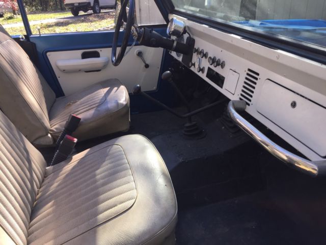 1972 Blue Ford Bronco