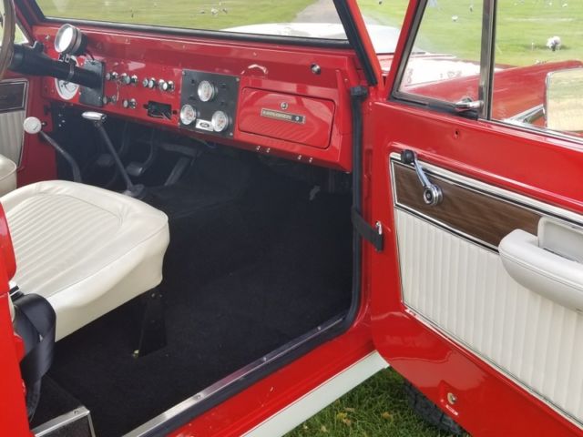 1972 red Ford Bronco