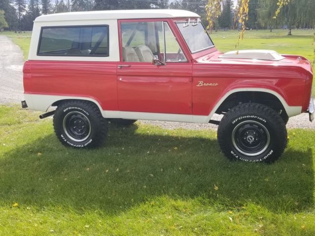 1972 red Ford Bronco