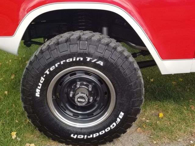 1972 red Ford Bronco