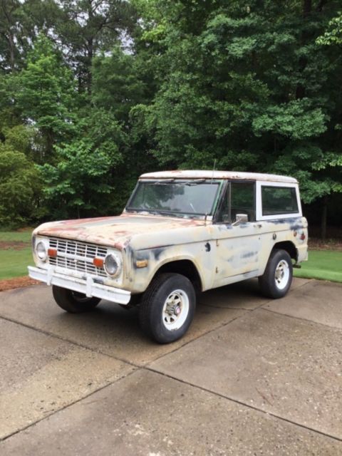 1972 White Ford Bronco Cab & Chassis