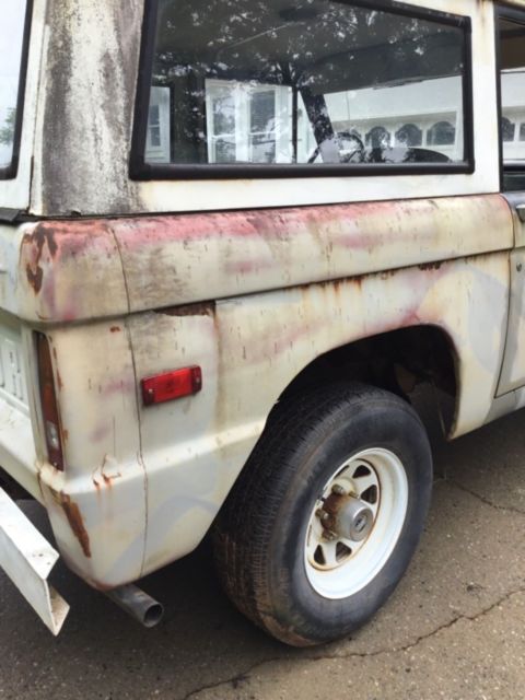 1972 White Ford Bronco Cab & Chassis
