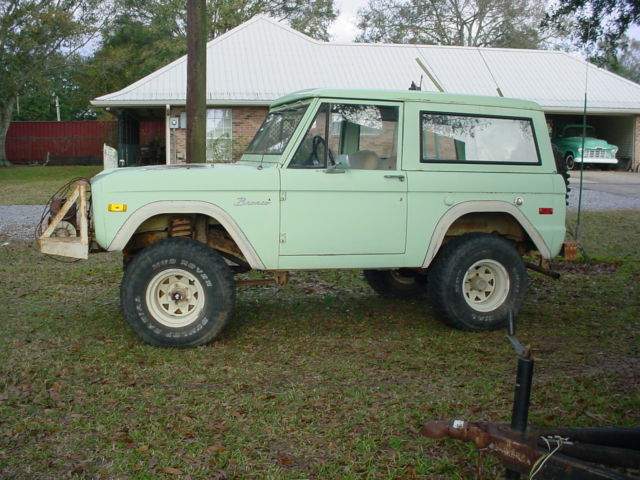 1972 Green Ford Bronco