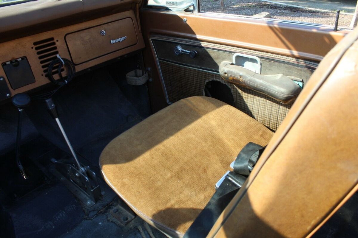 1972 sequoia brown Ford Bronco