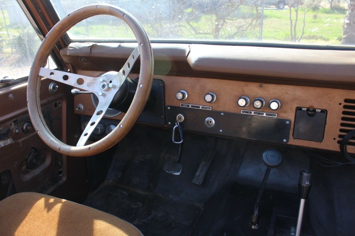 1972 sequoia brown Ford Bronco