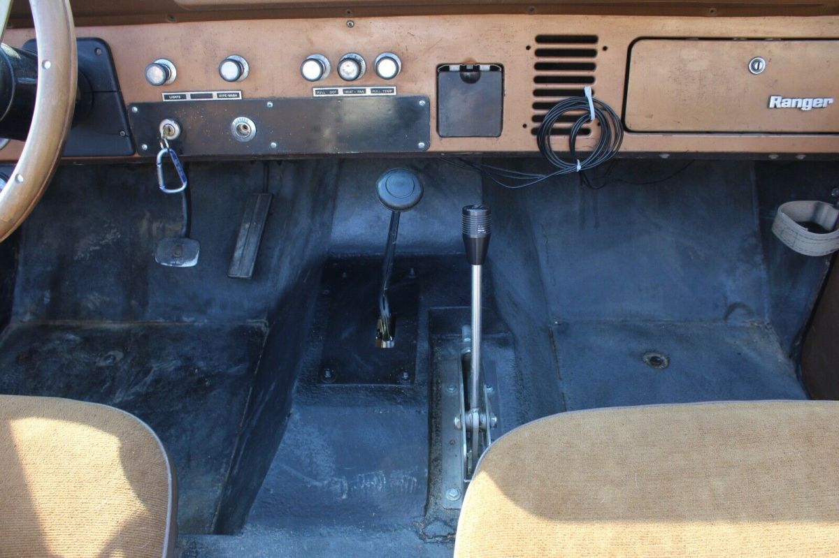 1972 sequoia brown Ford Bronco