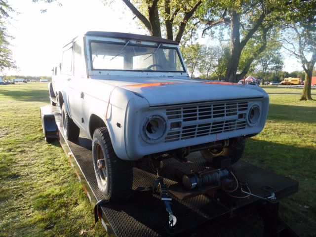 19720000 PRIMER Ford Bronco SUV