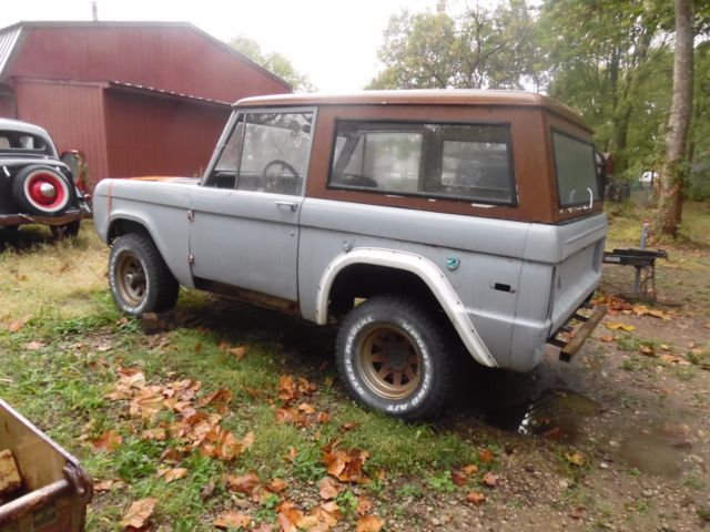 19720000 PRIMER Ford Bronco SUV