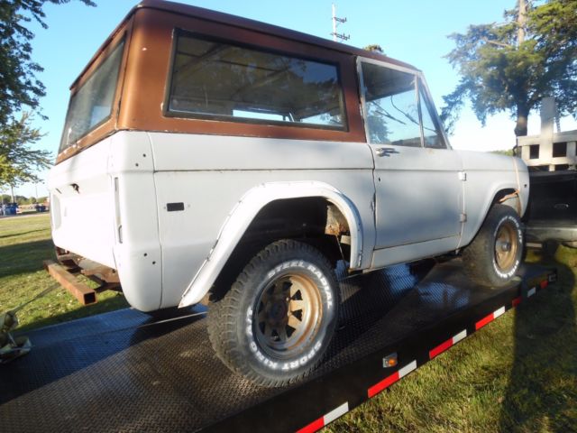 19720000 PRIMER Ford Bronco SUV