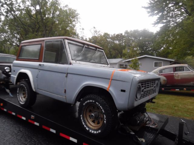 19720000 PRIMER Ford Bronco SUV