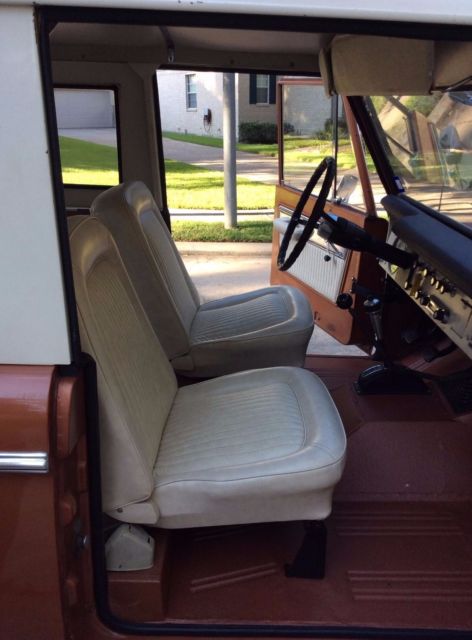 1972 White Ford Bronco U/K