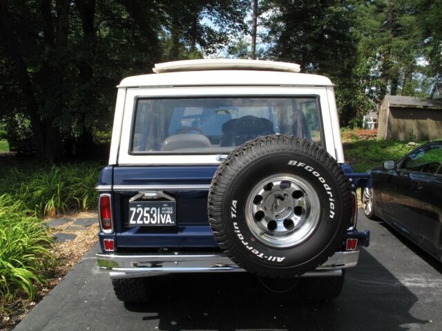 1972 Blue Ford Bronco