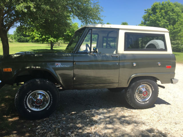 1972 Green Ford Bronco