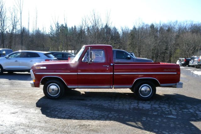 1972 Red Ford F-100 --
