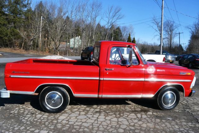 1972 Red Ford F-100 --