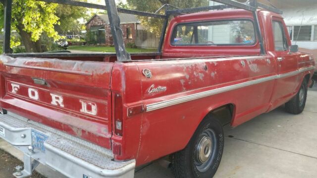 1972 Red Ford F-100