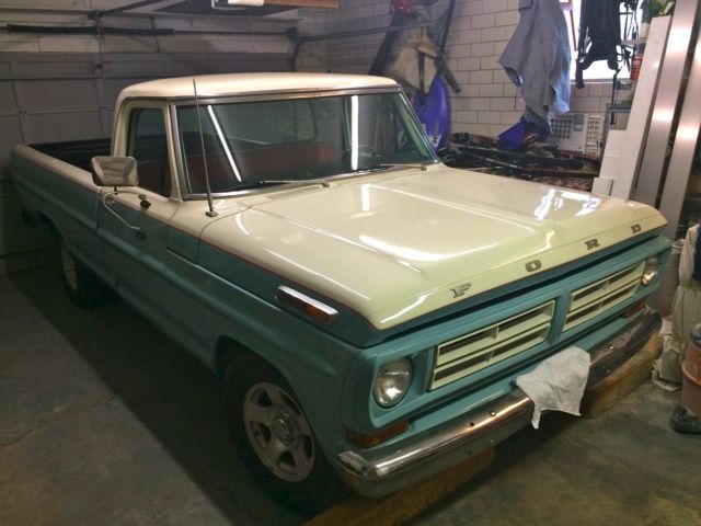 1972 Red Ford F-100