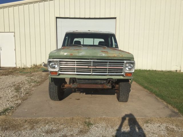1972 Ford F-250 Crew Cab Pickup