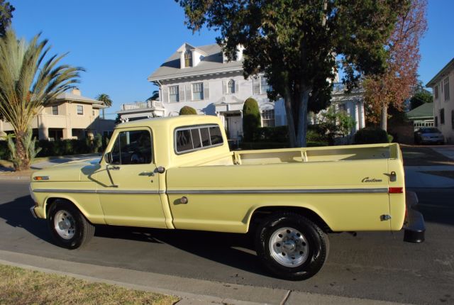 1972 Yellow Ford F-250 Standard Cab Pickup