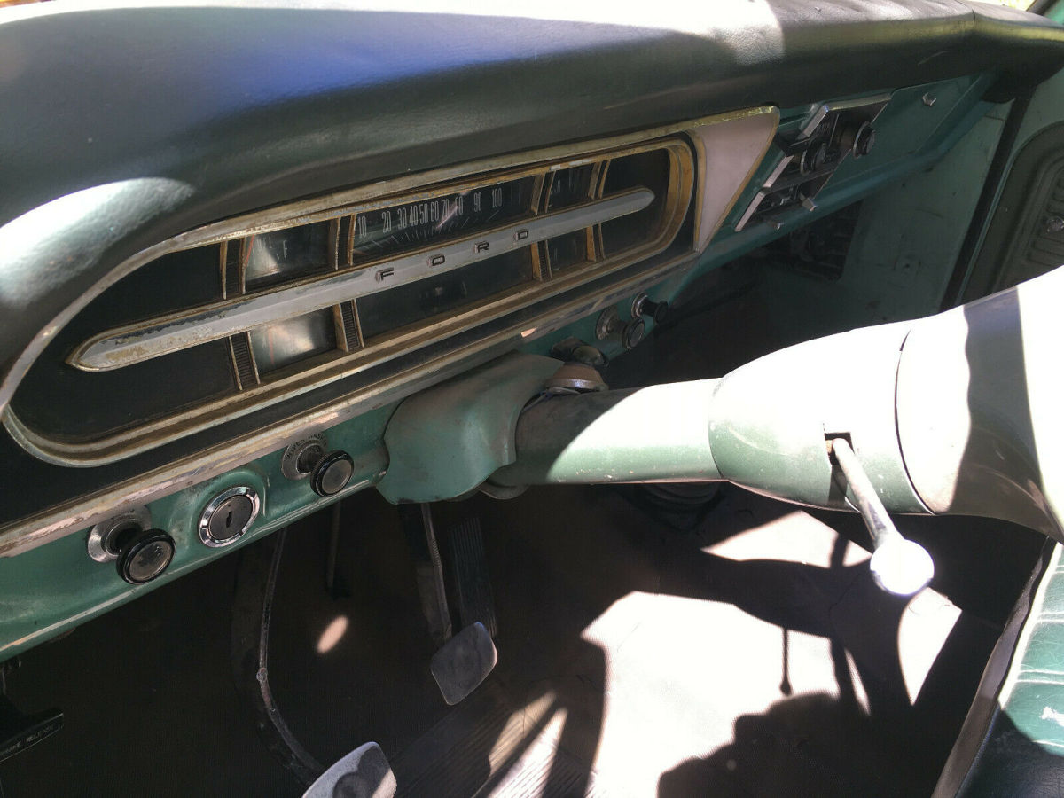 1972 Green Ford F-250 Standard Cab Pickup
