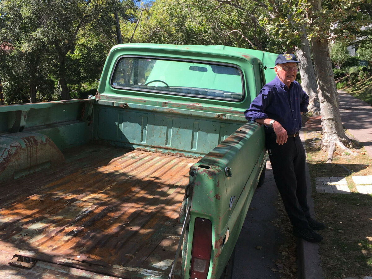 1972 Green Ford F-250 Standard Cab Pickup