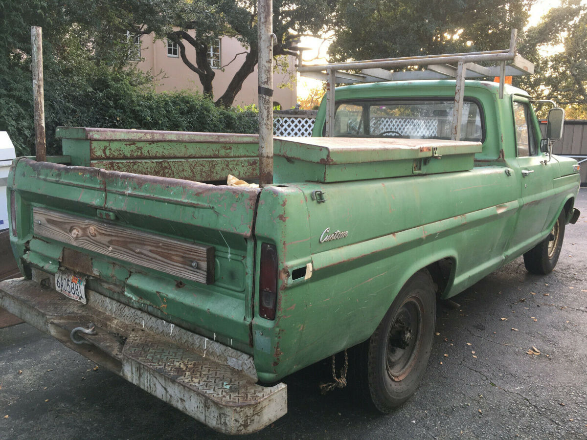 1972 Green Ford F-250 Standard Cab Pickup
