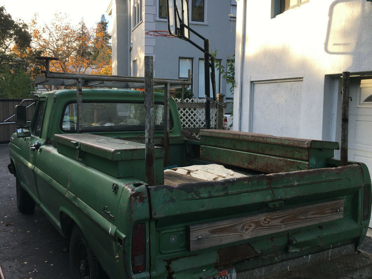 1972 Green Ford F-250 Standard Cab Pickup