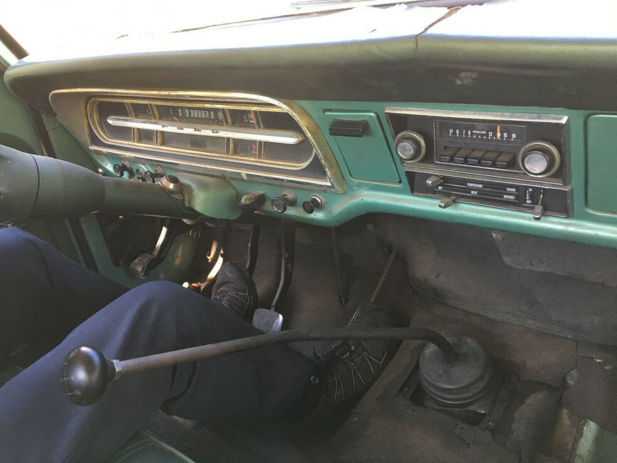 1972 Green Ford F-250 Standard Cab Pickup