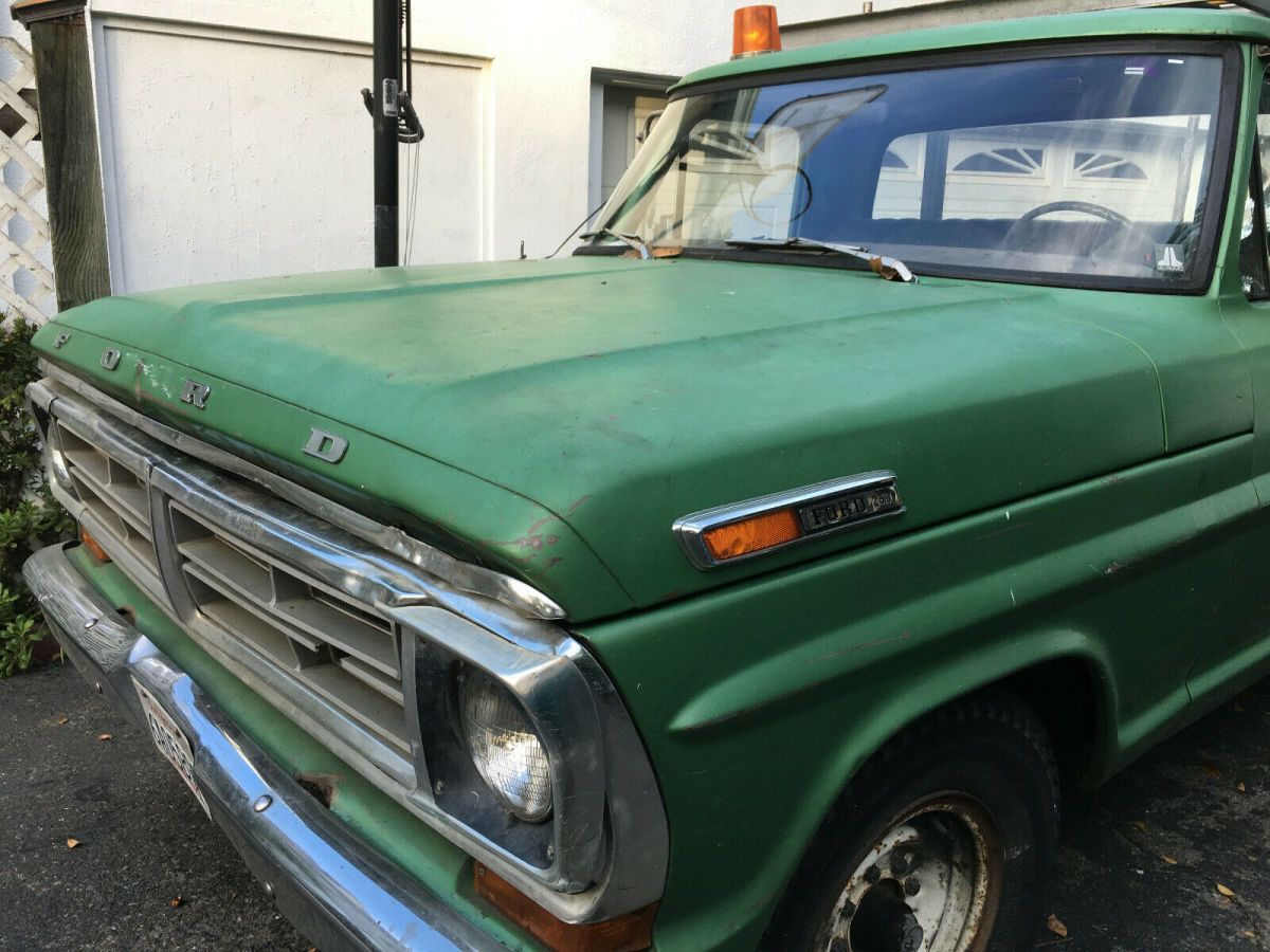 1972 Green Ford F-250 Standard Cab Pickup