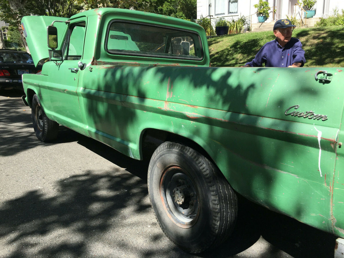 1972 Green Ford F-250 Standard Cab Pickup