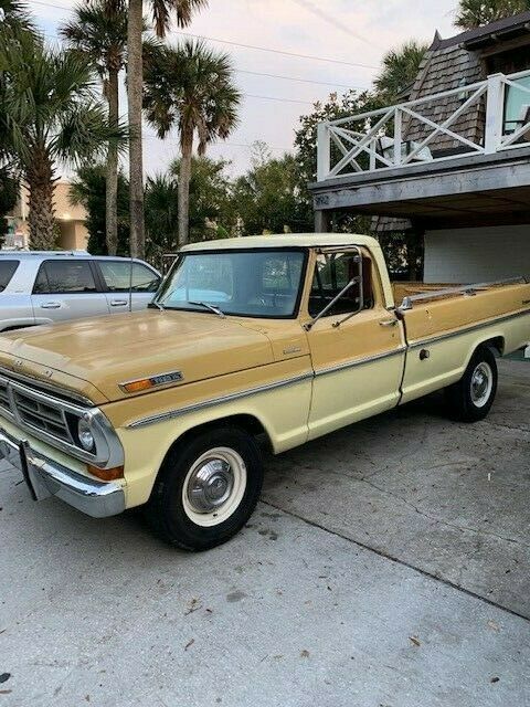 1972 Yellow Ford F-250