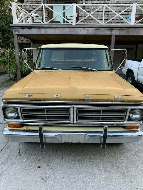 1972 Yellow Ford F-250