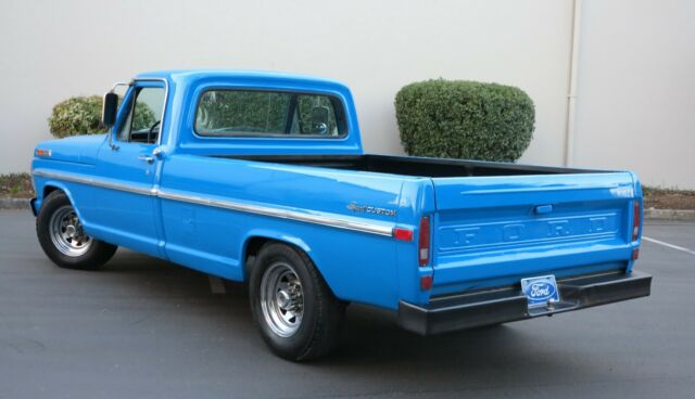 1972 Grabber Blue Ford F-250 Standard Cab Pickup