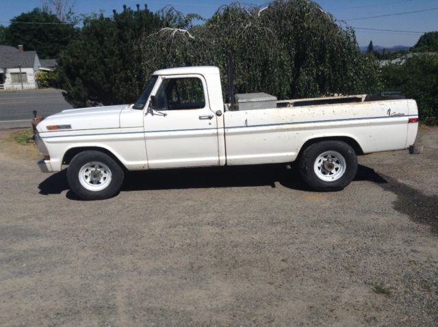1972 White Ford F-250