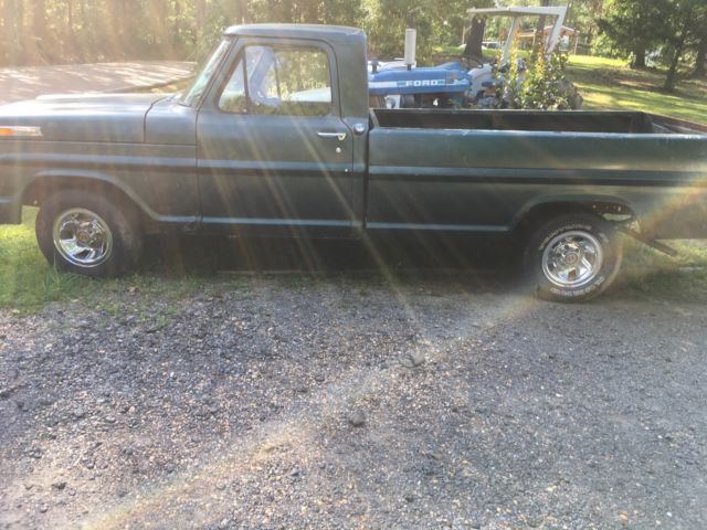 1972 Green Ford F-100 Pickup