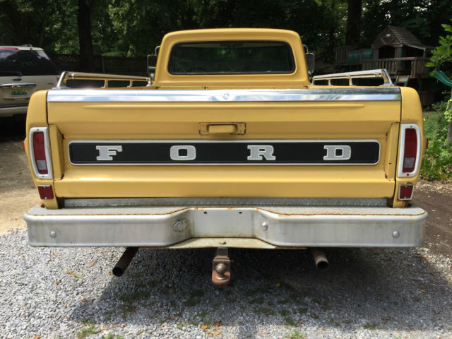 1972 Yellow Ford F-100