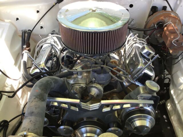 1972 GREEN-WHITE Ford F-100 Pick Up Truck