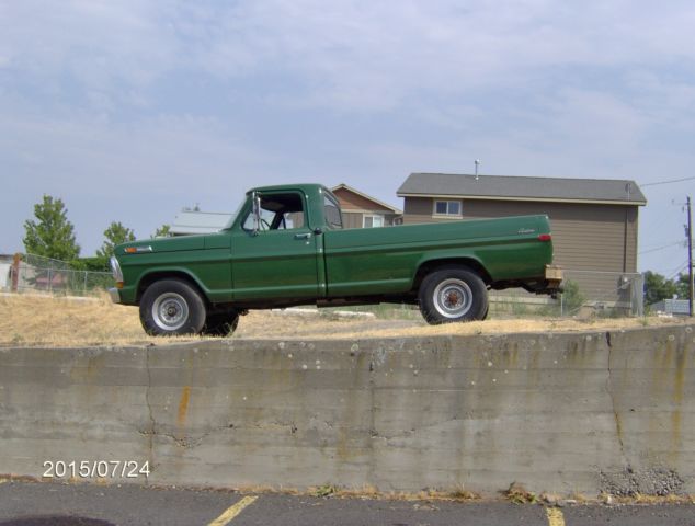 1972 Green Ford F-250 Standard Cab Pickup