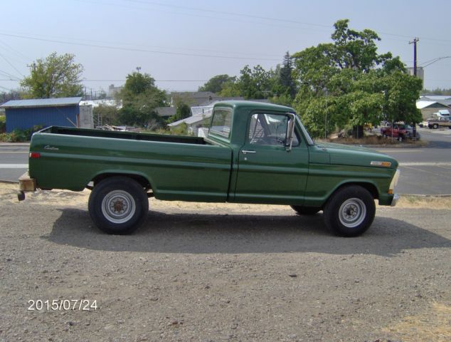 1972 Green Ford F-250 Standard Cab Pickup