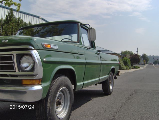 1972 Green Ford F-250 Standard Cab Pickup