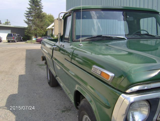 1972 Green Ford F-250 Standard Cab Pickup