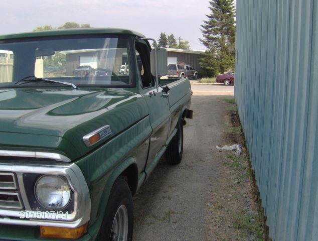 1972 Green Ford F-250 Standard Cab Pickup