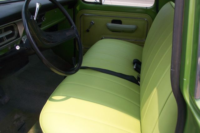 19720000 Green Ford F-250 Standard Cab Pickup