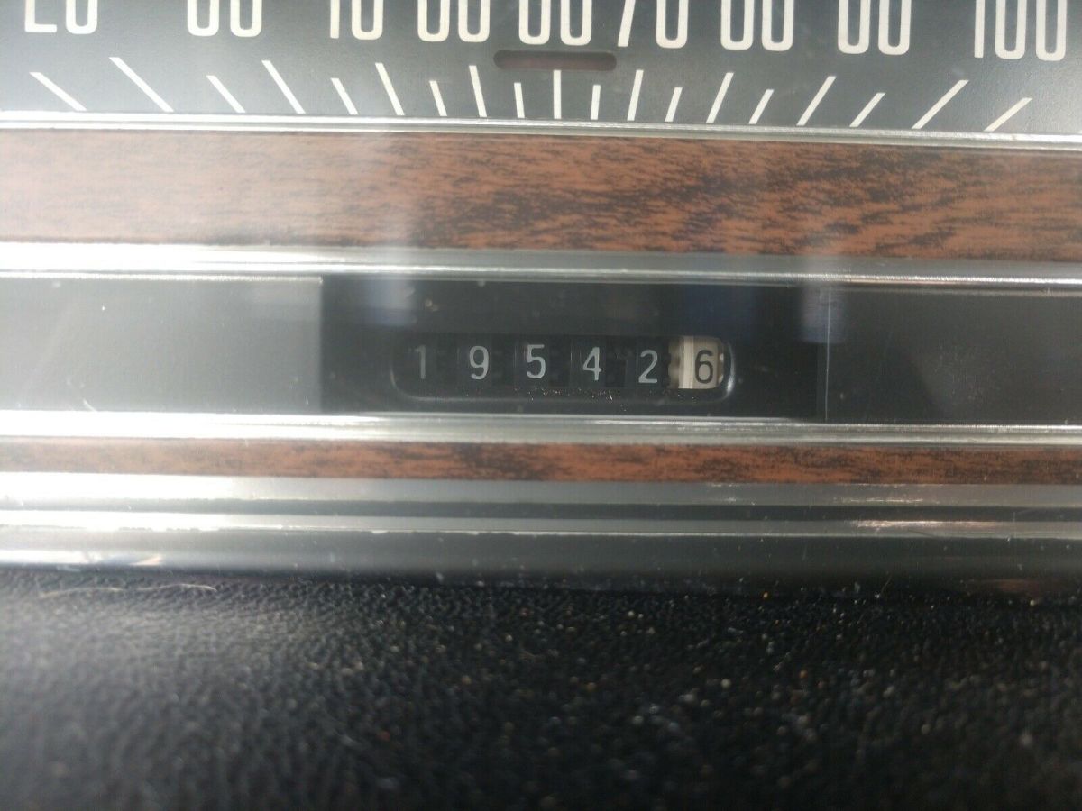 1972 White Ford LTD Convertible