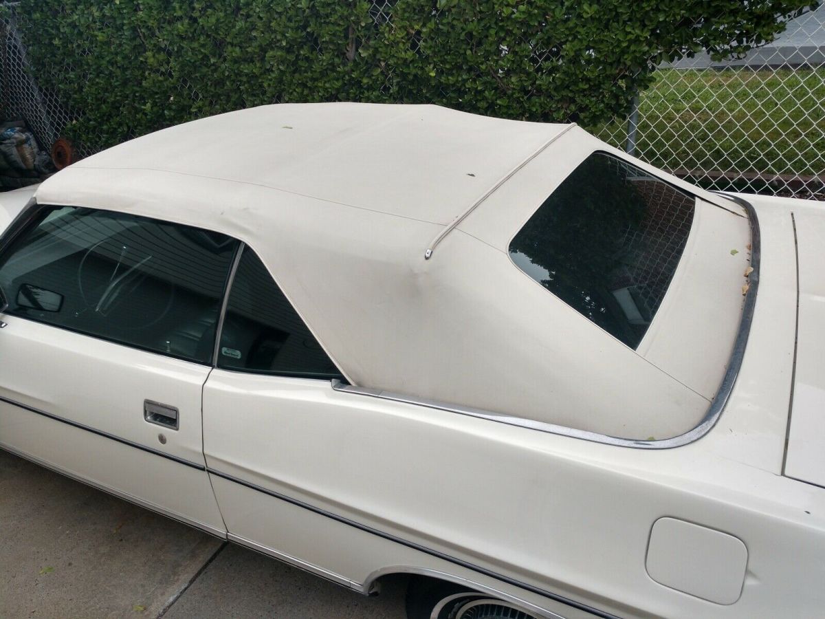 1972 White Ford LTD Convertible