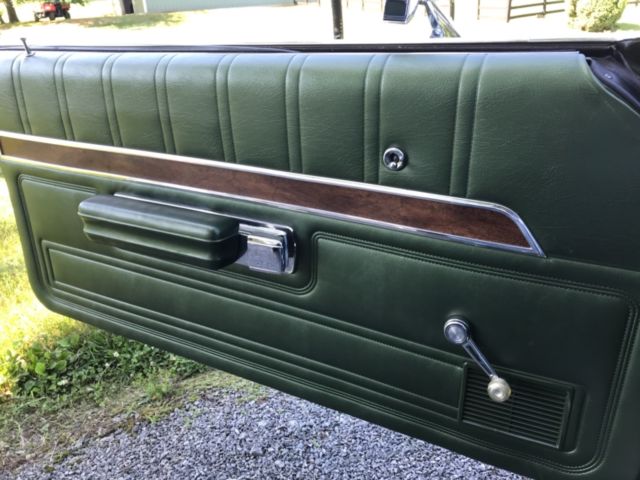 1972 Green Ford LTD Coupe