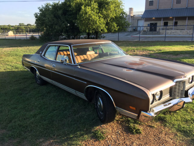 1972 Brown Ford LTD Sedan